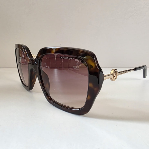 Marc Jacobs Accessories - Marc Jacobs Women's Tortoiseshell Square Sunglasses - Brown Gradient